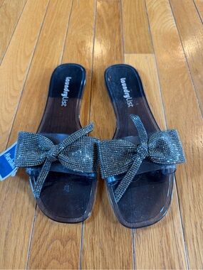 New Laundry List Slip On Sandals Sz 8.5 Silver Rhinestone Bow